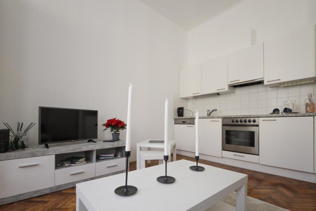 Apartment 10-Next Metro U3 Wenen Buitenkant foto